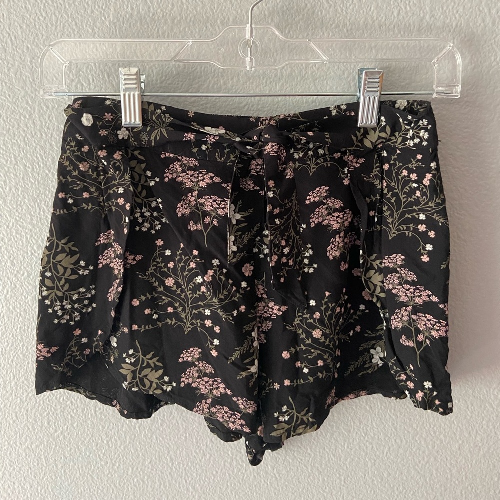 flowy floral shorts